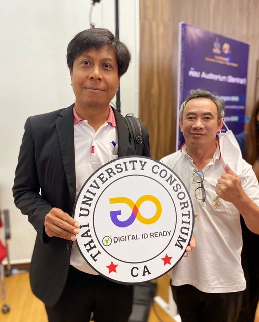 ผู้อำนวยการศูนย์บริการเทคโนโลยีสารสนเทศ เป็นผู้แทนมหาวิทยาลัยแม่ฟ้าหลวง รับประกาศนียบัตรการเข้าร่วม Thai University Consortium