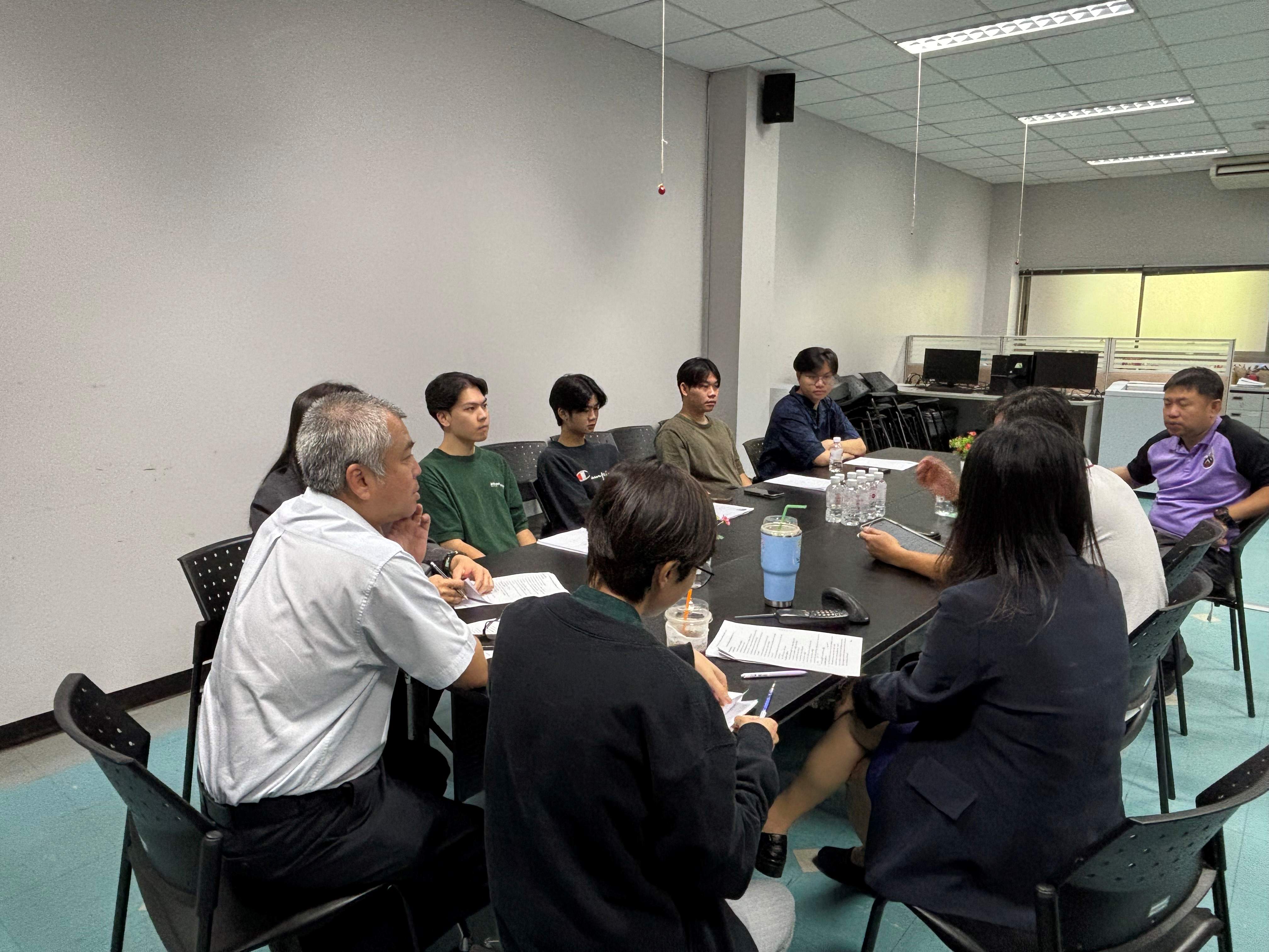 ศูนย์บริการเทคโนโลยีสารสนเทศ ร่วมกับนักศึกษาสำนักวิชาเทคโนโลยีสารสนเทศ ภายใต้โครงการจัดตั้งฝ่าย Digital Service นำเสนอการออกแบบแอปพลิเคชันระบบยื่นแบบคำขอกู้รายเก่า ระบบคิว กยศ. Phase2 และระบบเลือกตั้ง